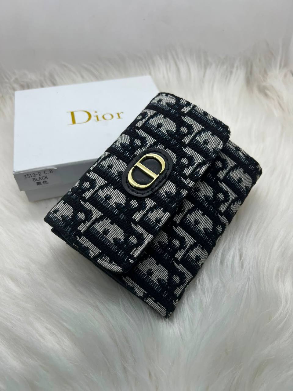 Wallets
45 dhs✅

with box
🎁🎁🎁

Zain182
♥️♥️♥️