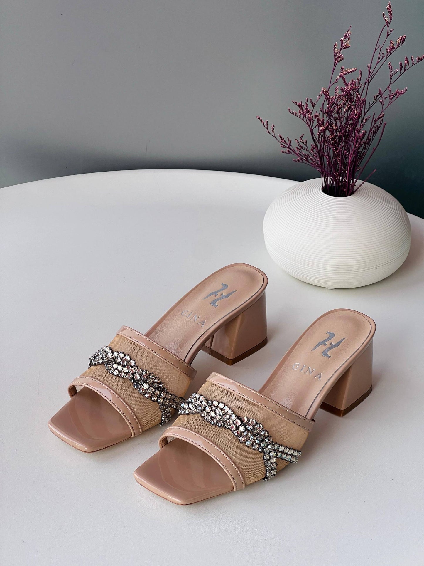 New Gina
36_41
Super high quality* 
450 dhs💚

Zain176
♥️♥️♥️