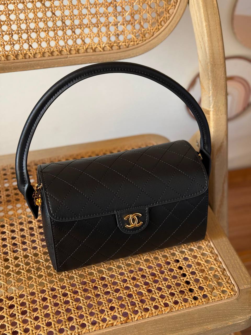 New Collection✨✨✨
CHANEL
23cm
370 dhs🇦🇪🇦🇪
*MASTER QUALITY*
With box🎁

Zain167
♥️♥️♥️