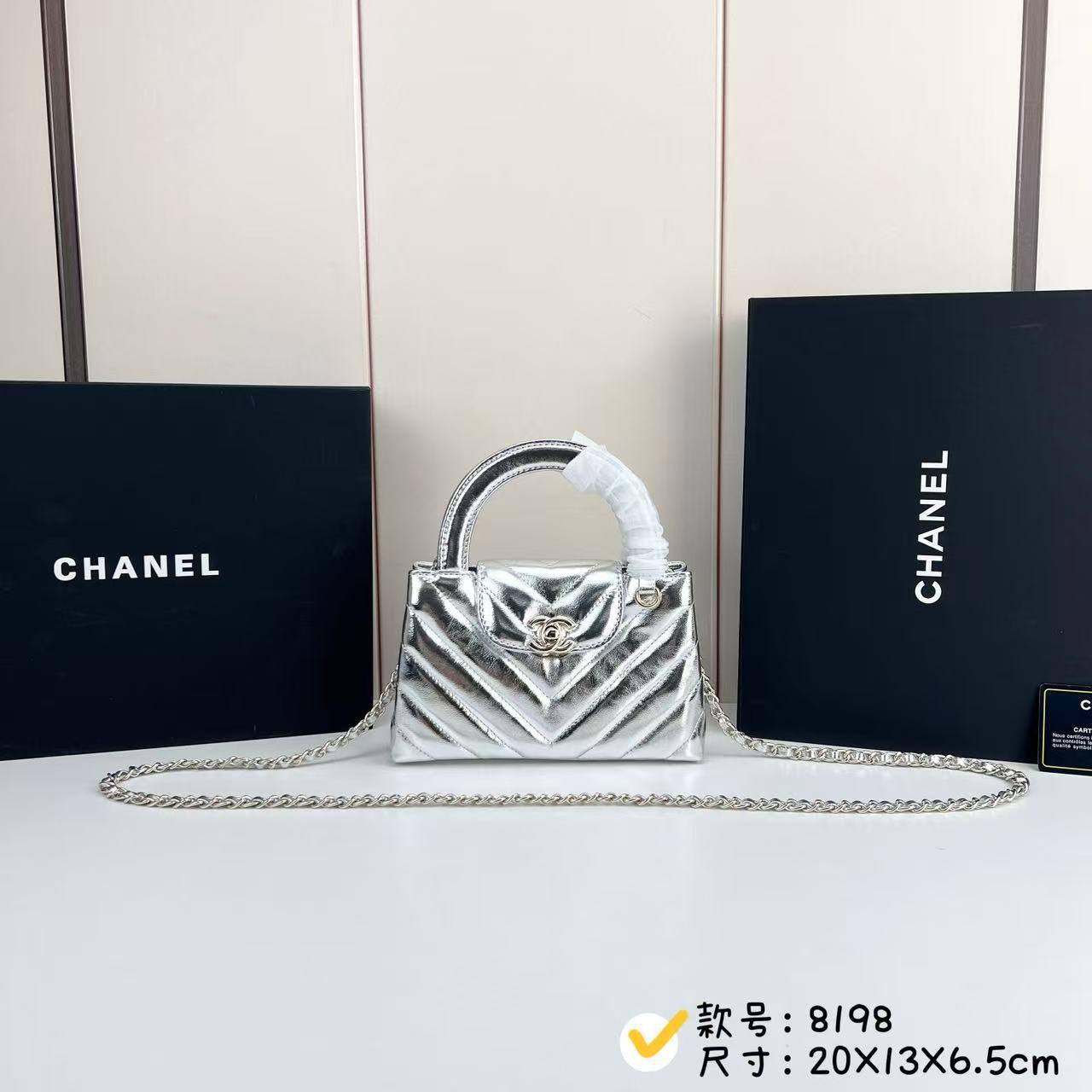 Chanel
Master 
260 dhs✅
#20cm
#with box🥰🥰

Zain228
♥️♥️♥️