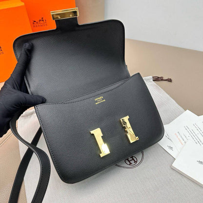 HERMES 
 GOOD QUALITY 
WITH BOX 
🎁🎁🎁

120 dhs✅

Zain295
♥️♥️♥️