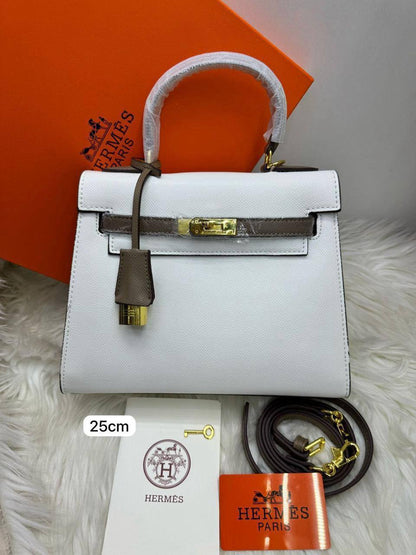 ❤️ Hermes Kelly
1️⃣ First quality + 🎁
Size : 25 * 20  cm
95 dhs✅
with box 🎁

Zain115
♥️♥️♥️