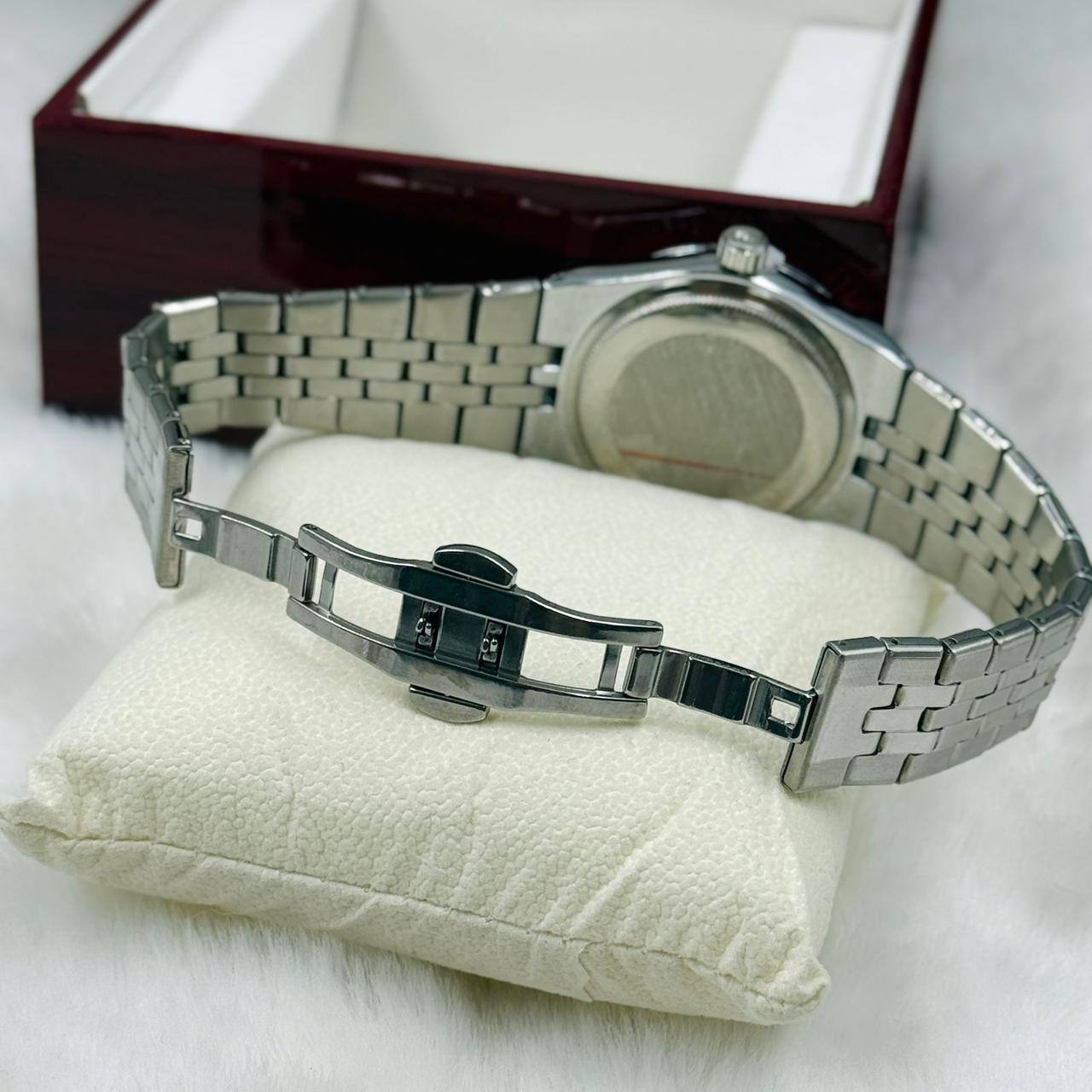 NEW CAME 
MEN WATCH 
PATEX PHILIPPE
GOOD QUALITY 
55 dhs🪙🌨️

Zain40
♥️♥️♥️
