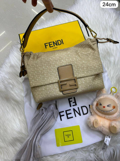 ❤️ Fendi Mamma Baguette
1️⃣ First quality +🎁
Size : 24 * 17 * 9 cm
80 dhs🌺
with box 🎁

Zain115
♥️♥️♥️