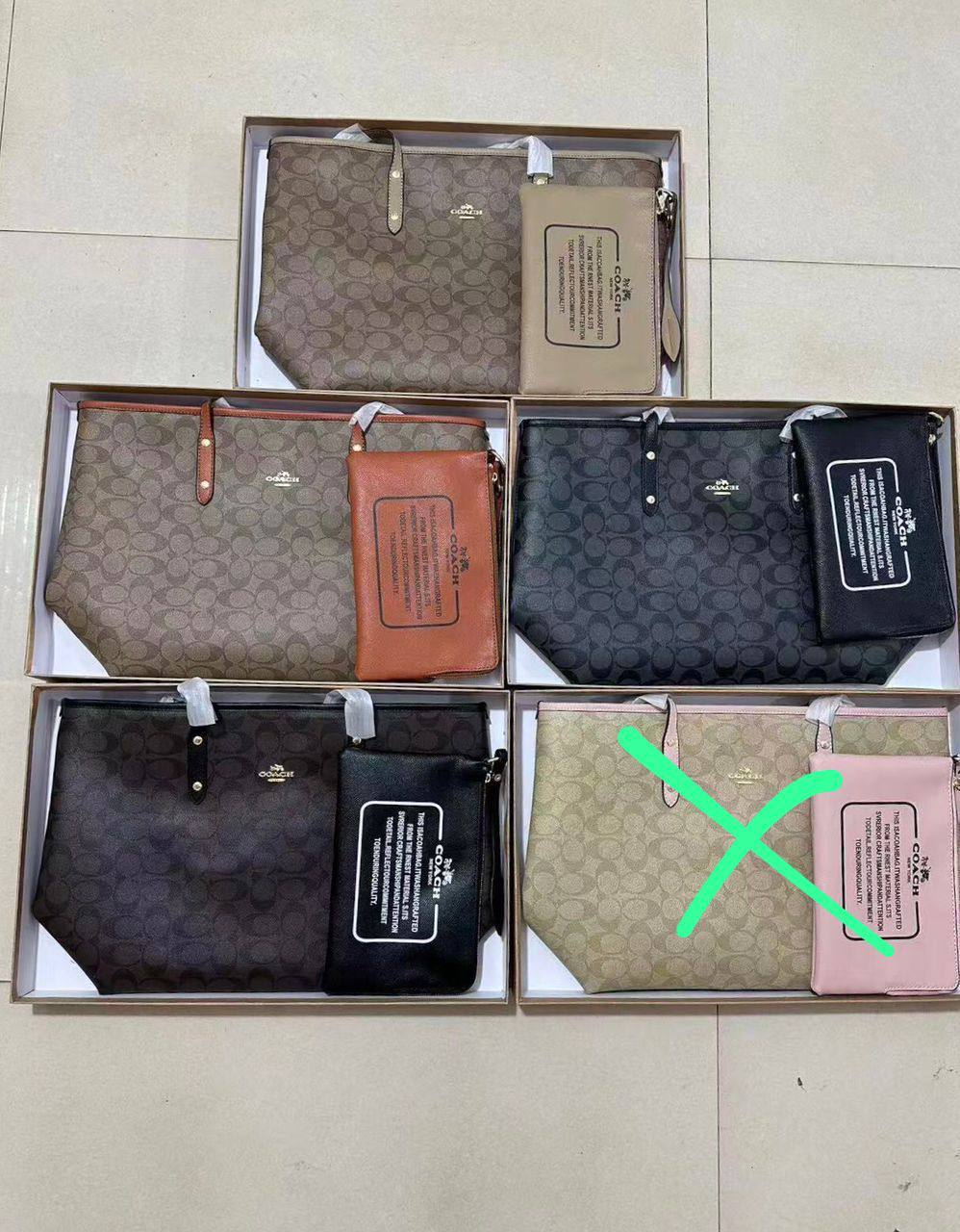 Coach
90 dhs🪙🌨️
size：42cm
Good quality 

with box
🎁🎁🎁

Zain35
Zain26
♥️♥️♥️