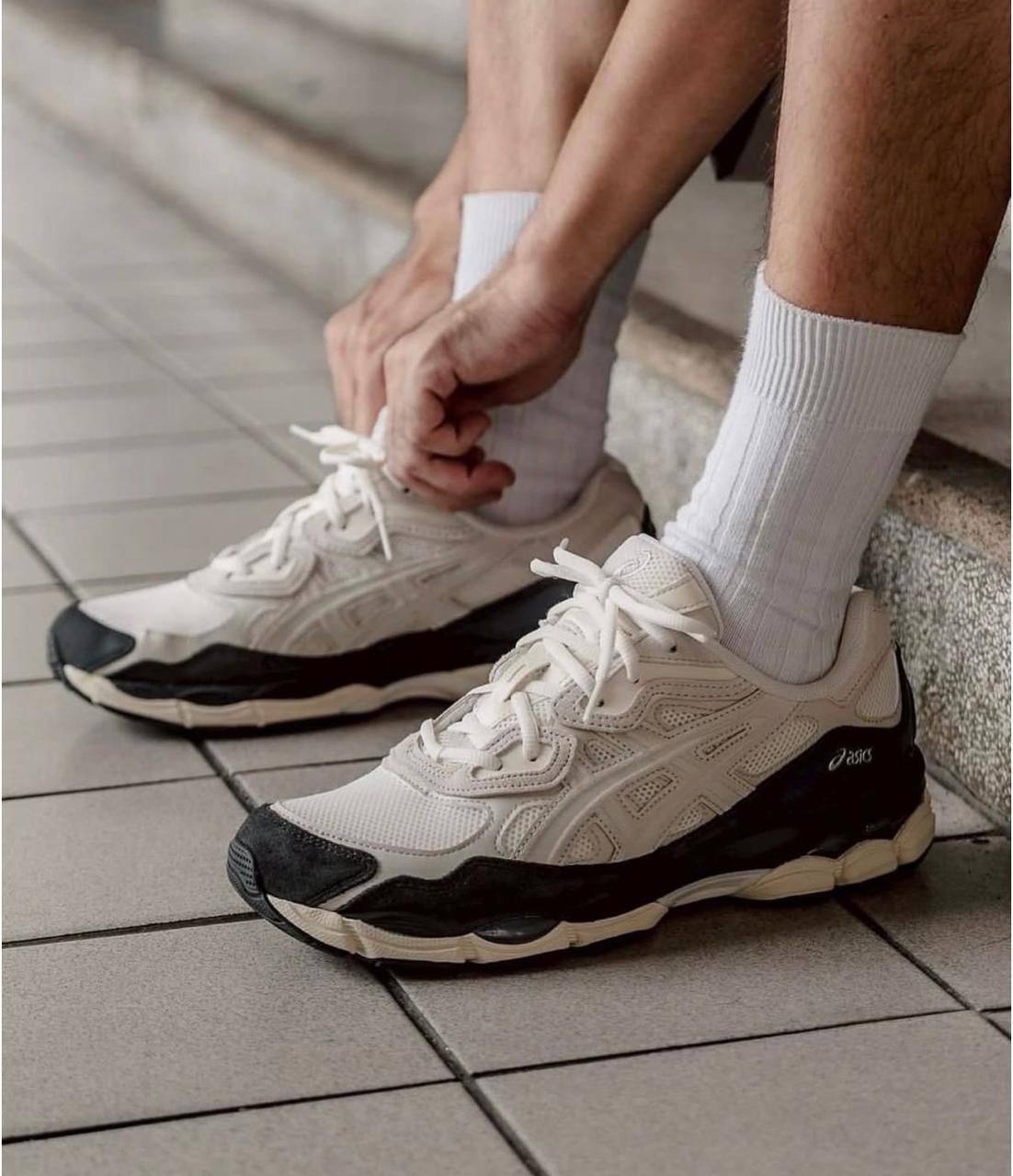 ASICS Gel-NYC White Smoke Grey ，Size 36-45 ，
240 dhs❣️

Zain18
♥️♥️♥️