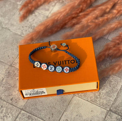 *LV*
*New bracelets*
*Super master quality*
230 dhs🪙🖤

Zain179
♥️♥️♥️