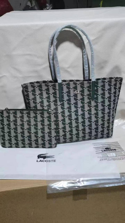 💗 LACOSTE 2 in 1 
Double-sided usable bag
1⃣️First quality 
Size: 47 * 29 cm
75 dhs✅

Zain115
♥️♥️♥️