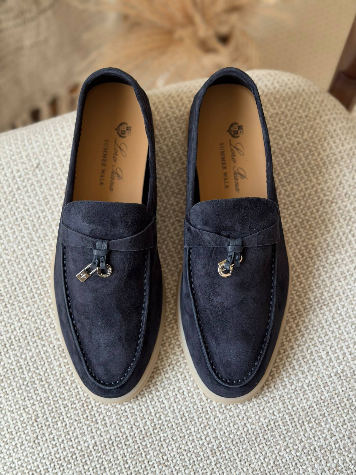 LORO PIANO

✨ new Collection
👠 36–41
💎 Premium Quality
🔥 Super Master
💰 430 dhs🇦🇪🇦🇪

Zain198
♥️♥️♥️