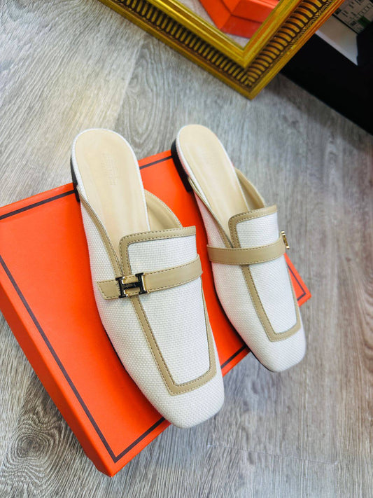 Hermes
High quality 
size 36-42 
120 dhs🪙🌨️

Zain132
♥️♥️♥️
