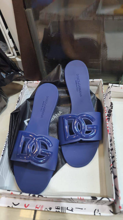 D&G

Size 36 to 41 

70 dhs🪙💕

Zain146
♥️♥️♥️