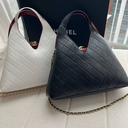 Chanel

New arrival 
31cm

320 dhs🇦🇪🇦🇪

Zain228
♥️♥️♥️