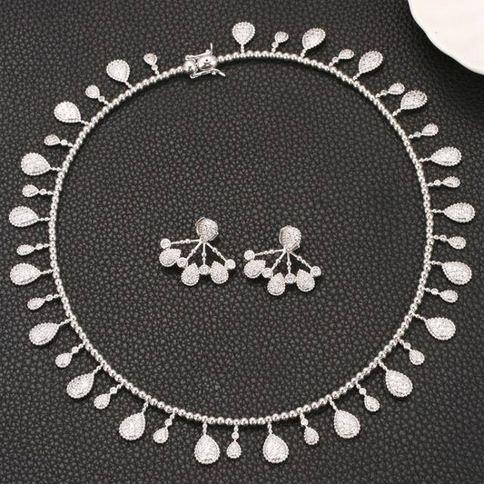 Bouchron SET
220 dhs🪙💚
NECKLACE 
EARRINGS

WITH BOX AND PAPER BAG
🎁🎁🎁

Zain89
♥️♥️♥️