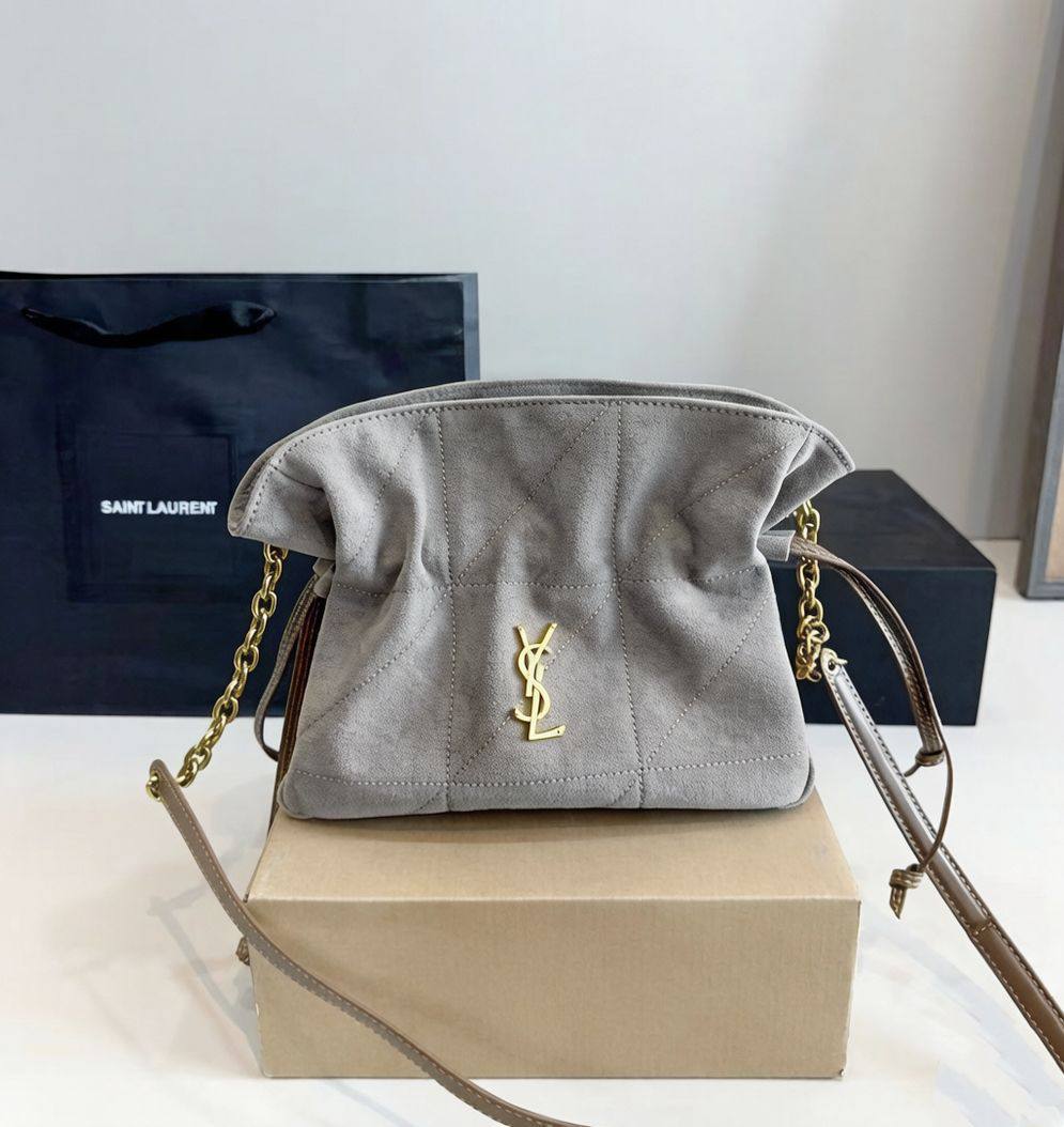 YSL 

SMALL SIZE 

WITH BOX 
🎁🎁🎁

105 dhs✅

Zain295
♥️♥️♥️
