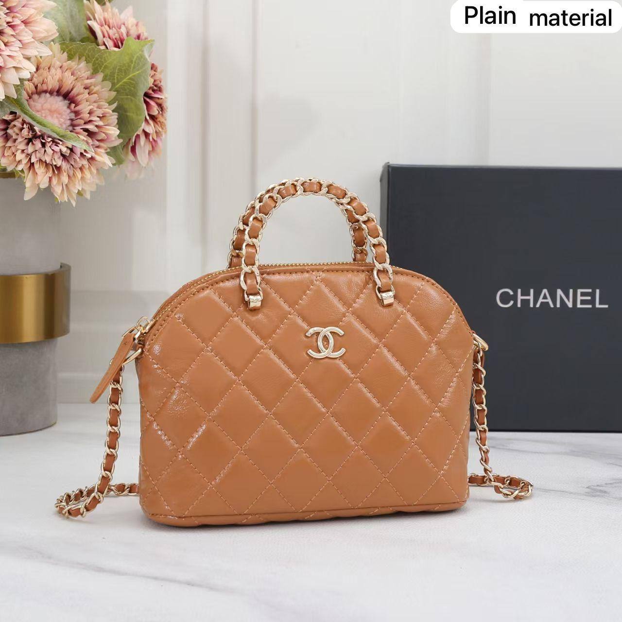 🌈 Chanel 
1️⃣ First quality +🎁
Size : 20 * 15 cm
85 dhs✅
with box 🎁

Zain115
♥️♥️♥️