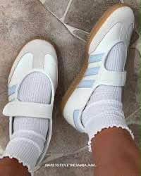 Adidas Samba Jane Cloud White and Clear Sky.
New Arrivals 🤩
36-41 AVAILABLE 😇
190 dhs🇦🇪🇦🇪

Zain242
♥️♥️♥️