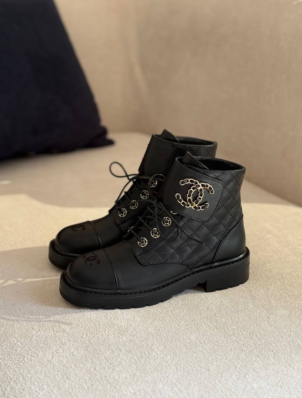 CHANEL
QUALITY:SUPER MASTER 

SIZE:36TO 42
560 dhs🇦🇪🇦🇪


Zain319
♥️♥️♥️