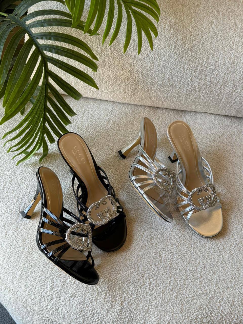 Tory Burch
95 dhs✅

Zain13
♥️♥️♥️