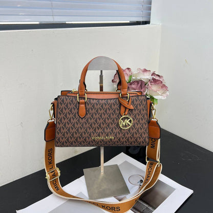 MK
ᴛᴏᴅ ʜᴀɴᴅʟᴇ ʙᴀɢ
ᴡɪᴛʜ ʟᴏɴɢ ʙᴇʟᴛ sᴛʀᴀᴘ
sɪᴢᴇ : 25.5 cm

70 dhs✅

Zain31
♥️♥️♥️