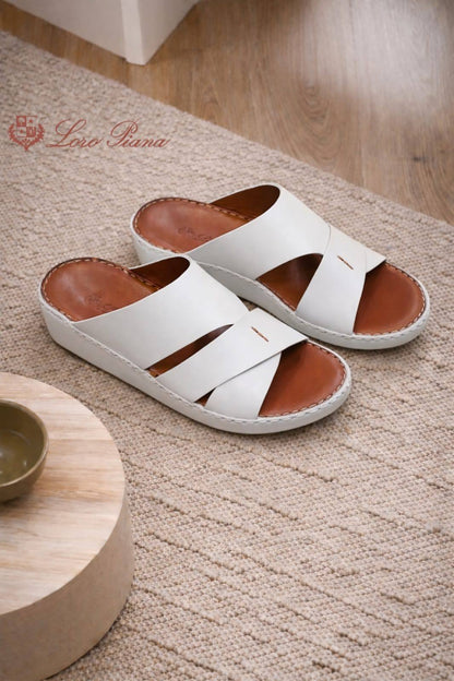 Loro piana slippers for men 
master quality 
230 dhs👑 
40to46 (6to12)

Zain59
♥️♥️♥️