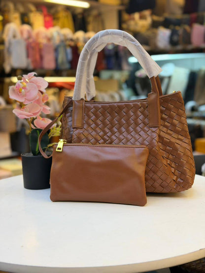 Bottega
100 dhs✅

Zain299
♥️♥️♥️