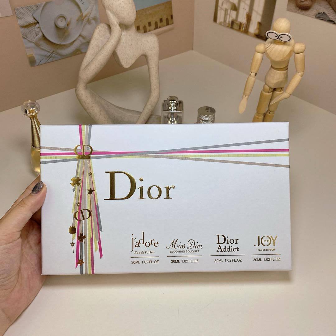 Dior Set
30 ml each 
60 dhs💓

Zain24
♥️♥️♥️
