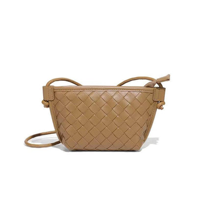 BOTTEGA 
60 dhs💓
Size 19*15

Zain161
♥️♥️♥️