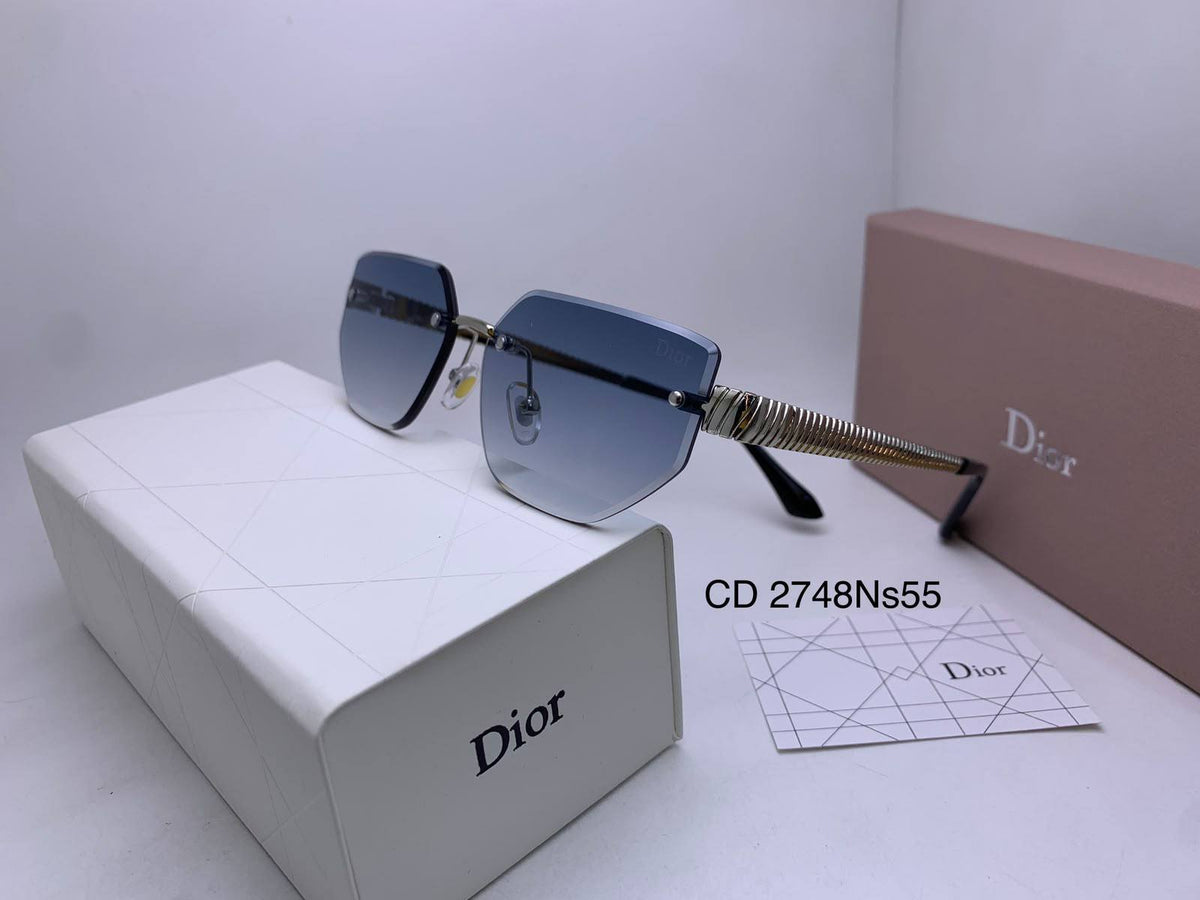 Ladies sunglasses 
70 dhs🇦🇪🇦🇪

Zain126
♥️♥️♥️