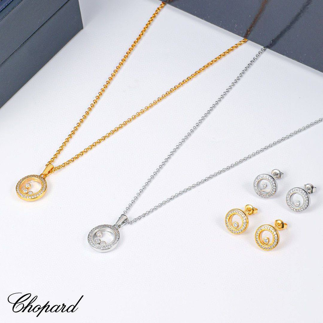Chopard SET
MASTER
85 DHS🇦🇪🇦🇪
Necklace  &  Earrings
With Box And Paper Bag🛍️🎁

Zain89
♥️♥️♥️