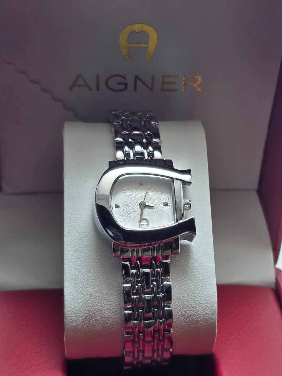 Aigner Ladies
55 dhs🪙🌨️

Zain29
♥️♥️♥️