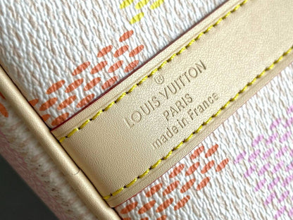 LV

TRAVELLING BAG COPY ONE 

SPECIAL OFFER ONLY 

125 dhs🪙🌨️
⛔️

Zain39
♥️♥️♥️