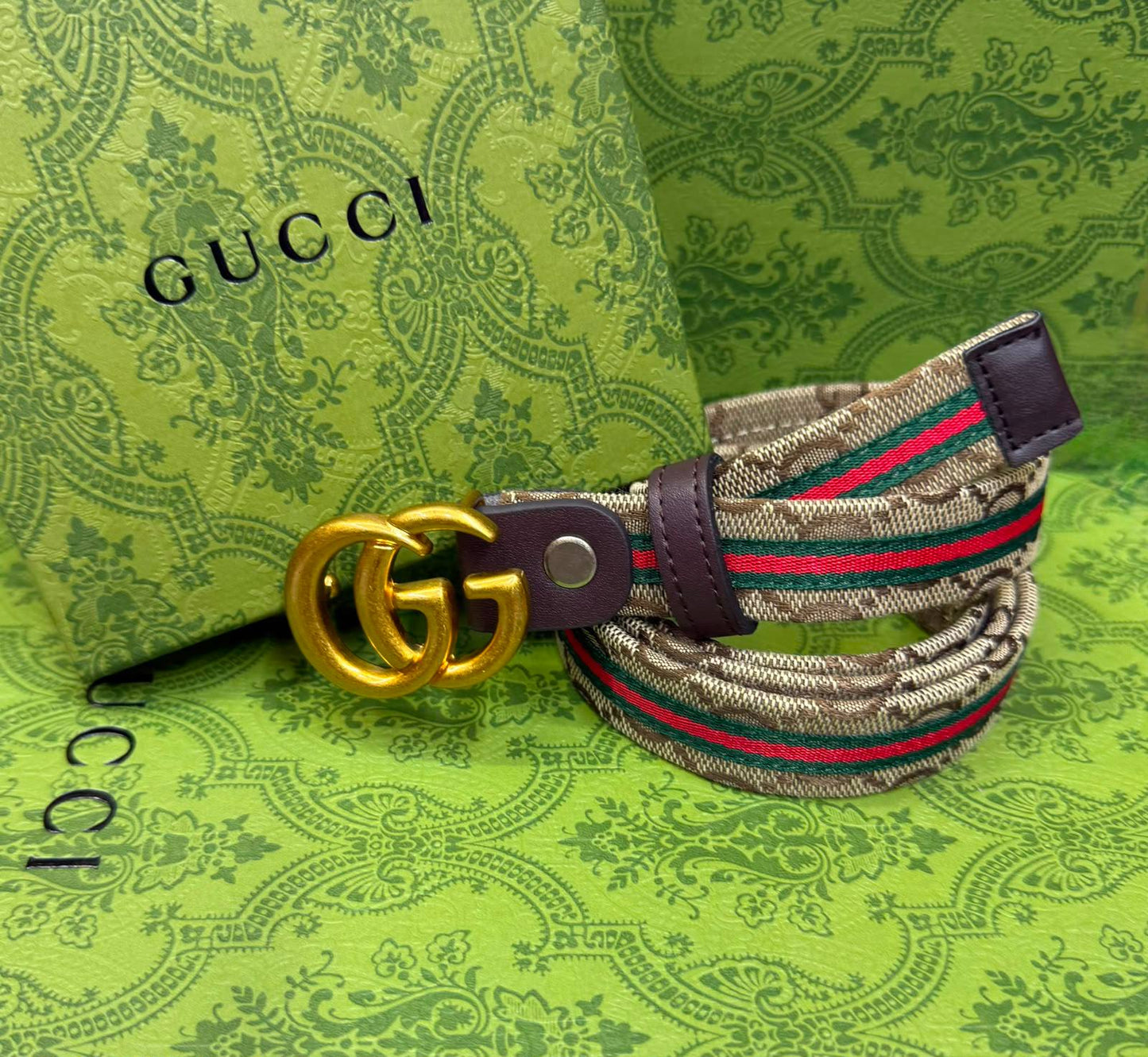 Belts 
With box
40 dhs✅

30 dhs✅ No Box

Zain93
♥️♥️♥️