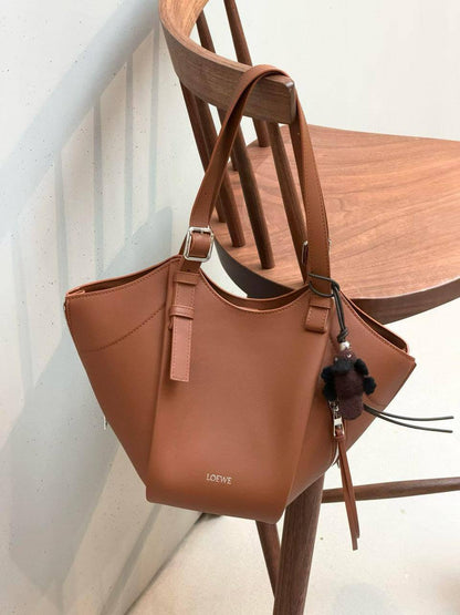Loewe
SUPER MASTER QUALITY 
For Price 👇 WhatsApp✅
0568585901 
0507557372
0552275751 Owner Zain 👌

Zain307
♥️♥️♥️