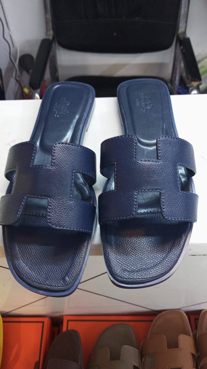 Hermes 
75 dhs🌺
good quality 
size 36 to 42 

Zain278
♥️♥️♥️