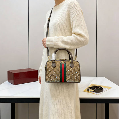GUCCI

 COPY ONE

 WITH BOX 

155 dhs✅

Size:25cm

Zain39
♥️♥️♥️