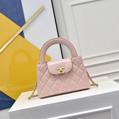 Chanel Master

New arrival 
master quality

420 dhs🪙💕

Zain228
♥️♥️♥️