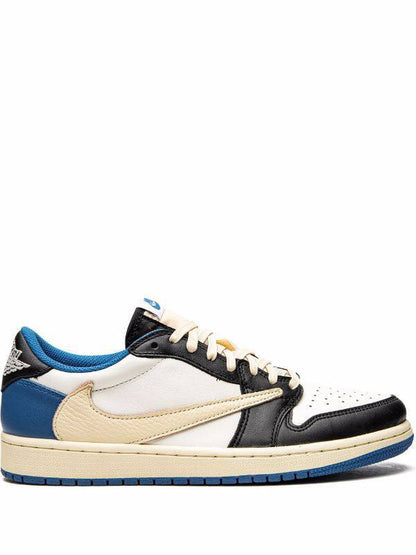 Jordan x Travis Scott x Fragment Air Jordan 1 Low
36-45 AVAILABLE😍
230 dhs🇦🇪

Zain242
♥️♥️♥️
