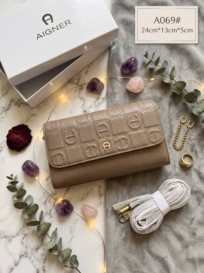 Aigner 

95 dhs
With box 

Zain72
♥️♥️♥️
