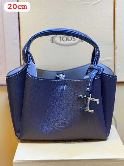 TODS
20cm✨👆🏾
with box 
95 dhs💓

Zain168
♥️♥️♥️