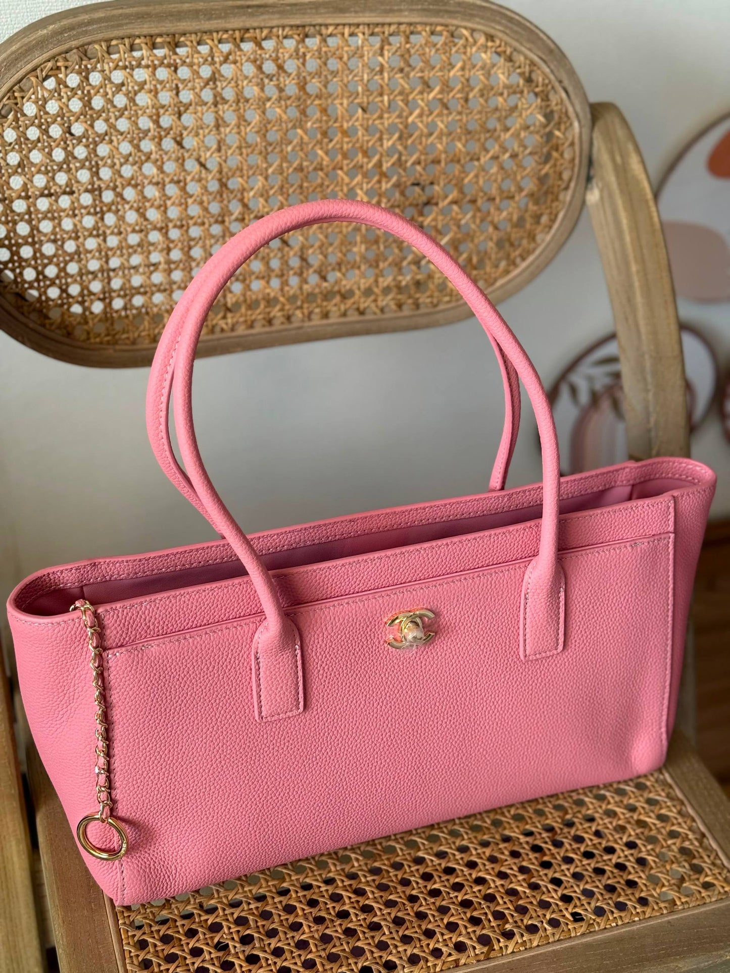 New Collection✨✨✨
CHANEL
35cm
410 dhs✅
*MASTER QUALITY*

Zain167
♥️♥️♥️