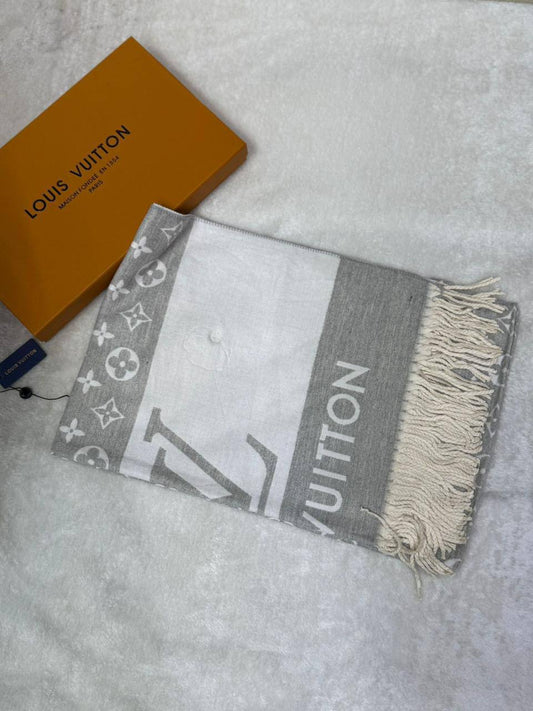 Winter scarf 
45 dhs🪙💕

Zain93
♥️♥️♥️