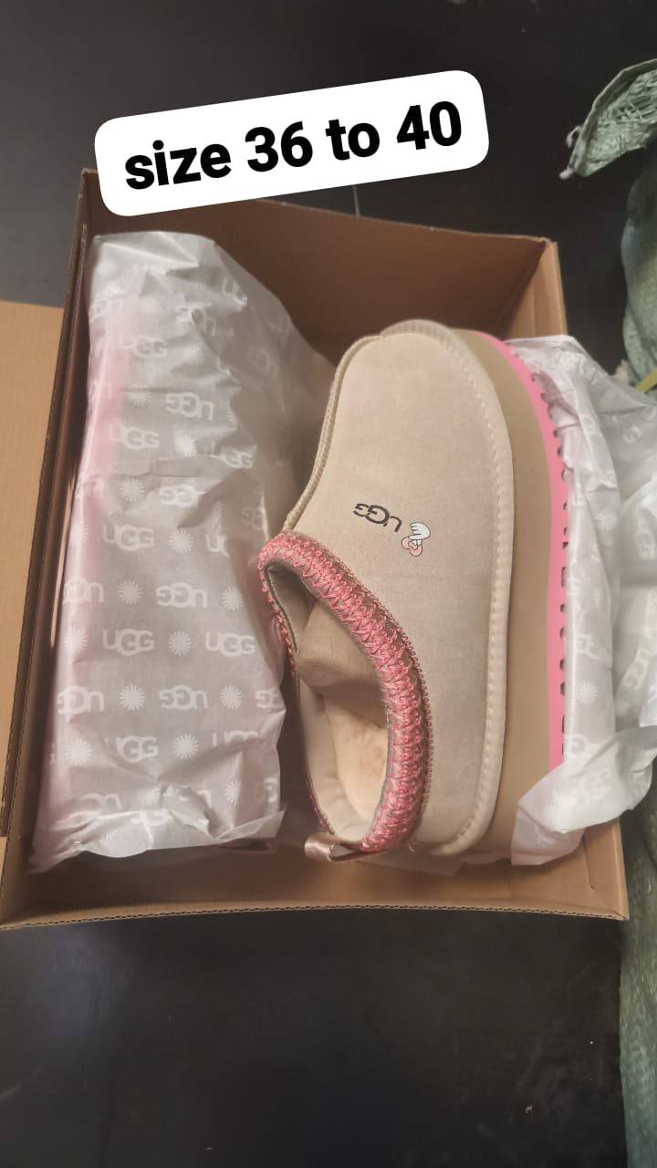 UGG
120 dhs🇦🇪🇦🇪

Zain146
♥️♥️♥️