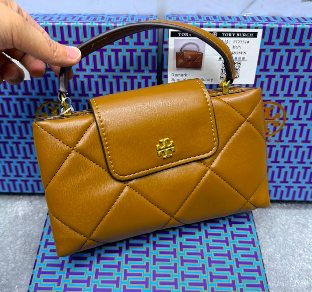Tory burch

Withbox

100 dhs🇦🇪🇦🇪


Zain143
♥️♥️♥️