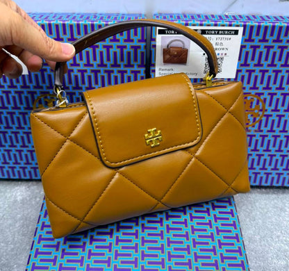 Tory burch

Withbox

100 dhs🇦🇪🇦🇪


Zain143
♥️♥️♥️