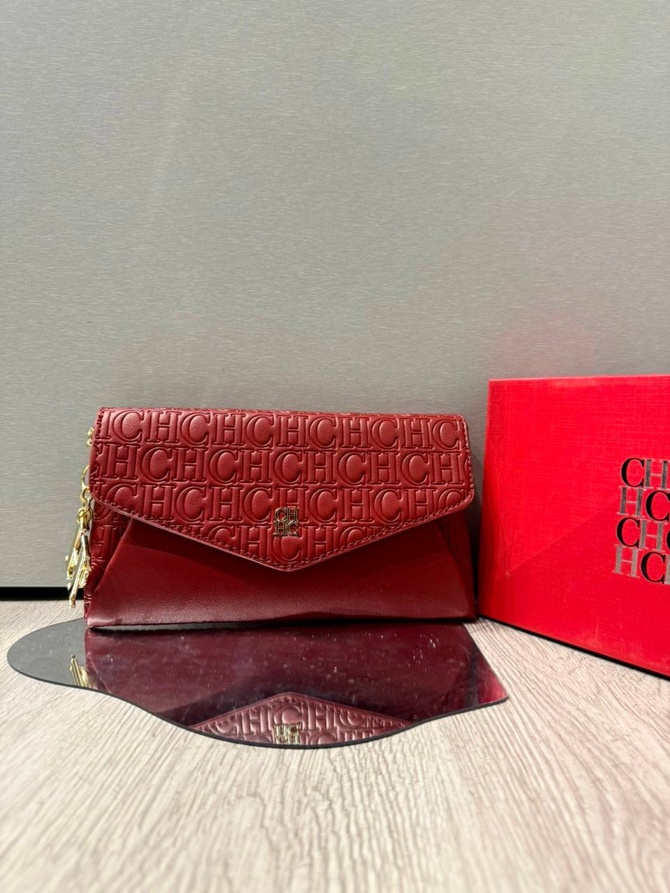 CH
80 dhs✅
Good-quality 

with box🎁🎁🎁

Zain35
♥️♥️♥️