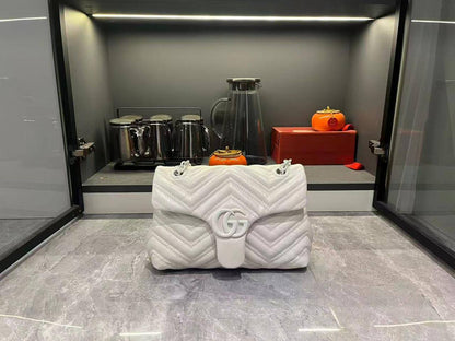 Gucci
23 cm
Master 
270 dhs❣️

Zain153
♥️♥️♥️