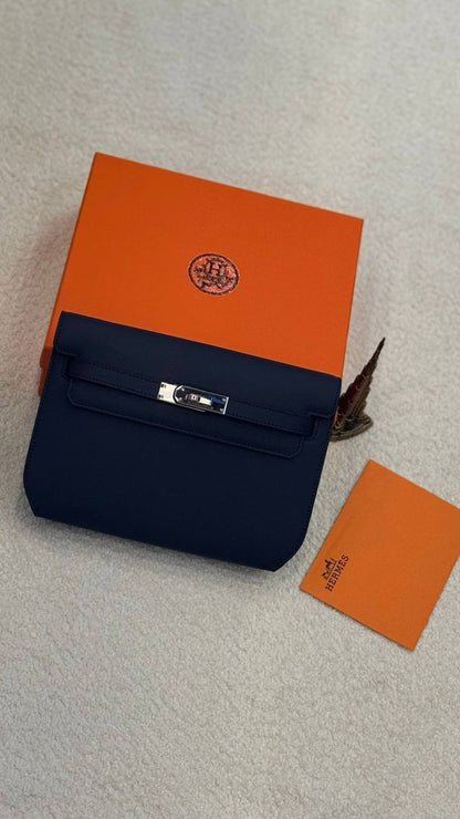 Hermes
Master
  25Cm 

With Box
🎁🎁🎁

280 dhs✅

Zain131
♥️♥️♥️