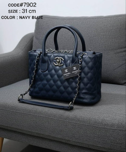 CHANEL ᴛᴏᴘ ʜᴀɴᴅʙᴀɢ
ᴄᴀᴠɪᴀʀ ʟᴇᴀᴛʜᴇʀ ᴍᴀᴛᴇʀɪᴀʟ
ᴘʟᴀᴛɪɴᴜᴍ ᴄᴏʟᴏʀ ʜᴀʀᴅᴡᴀʀᴇ
ғʟᴀᴘ ᴛᴡɪsᴛ ʟᴏᴄᴋ
ᴡɪᴛʜ ᴄʜᴀɴᴇʟ ʟᴏɢᴏ ʜᴀʀᴅᴡᴀʀᴇ
sɪᴢᴇ 31 cm
ᴡɪᴛʜᴏᴜᴛ BOX

110 dhs🪙🌨️

Zain31
♥️♥️♥️
