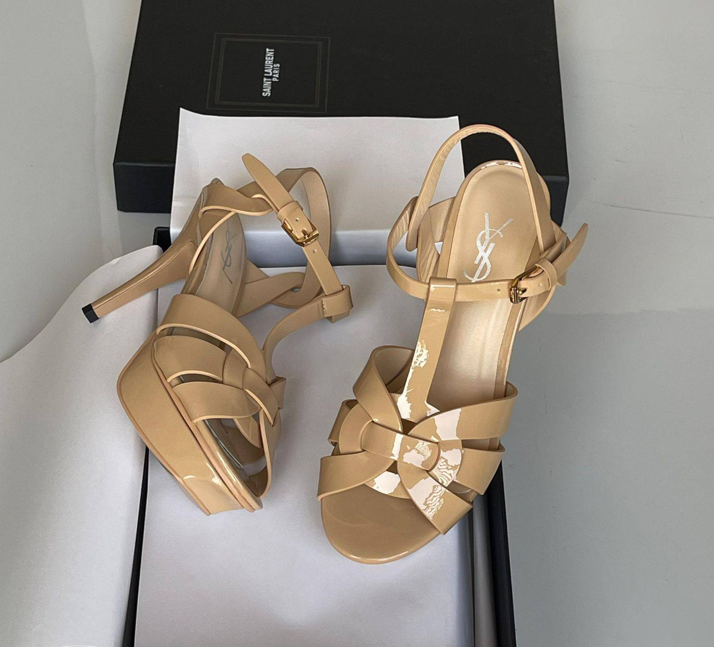YSL 
SuperMaster Quality 💯
450 dhs❣️
Size: 36-41💥

Zain171
♥️♥️♥️