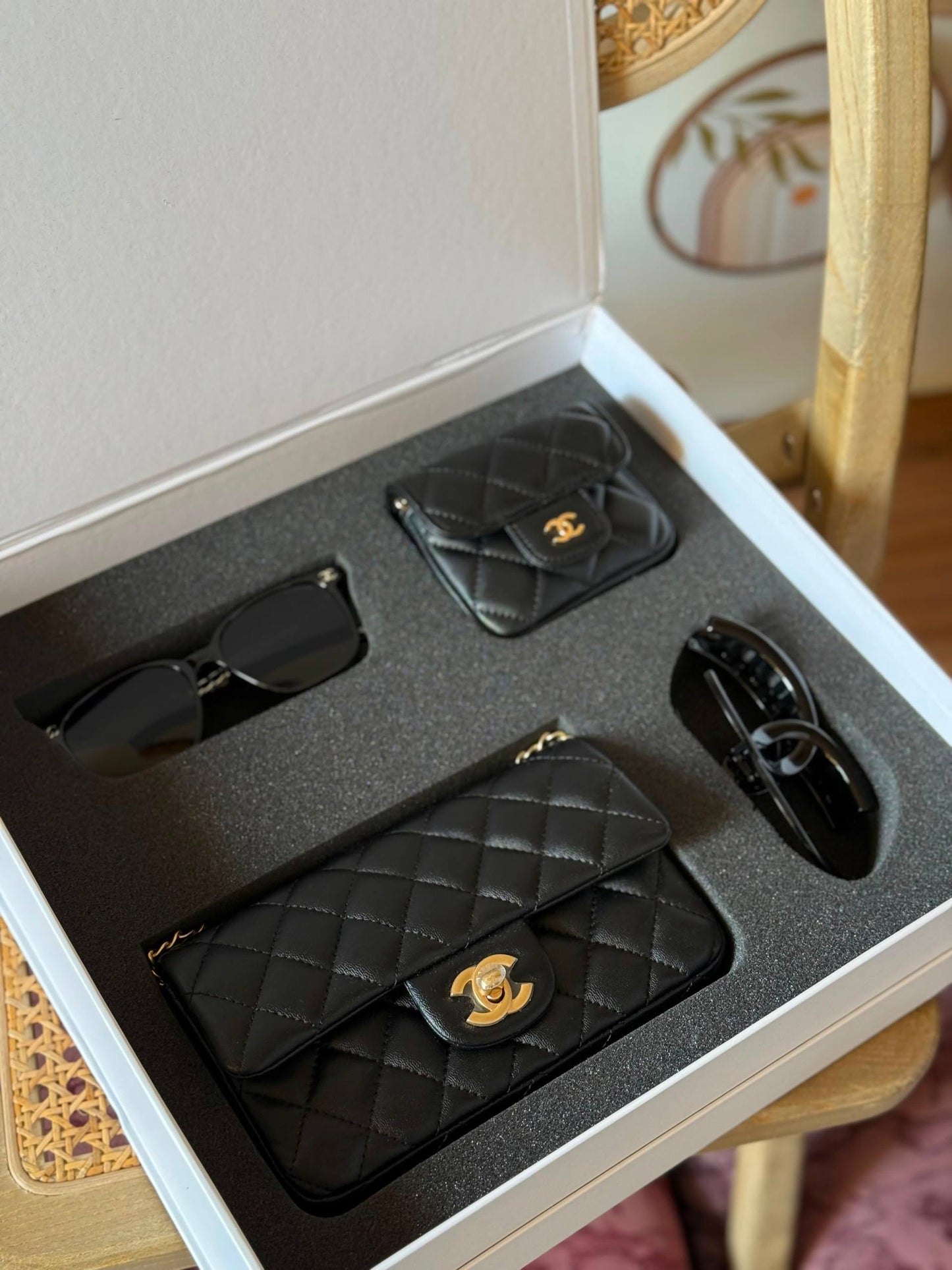 New Collection✨✨✨
CHANEL
20cm
440 dhs✅
*FULL SET(GIFT BOX)😍😍*
*MASTER QUALITY*
With box

Zain167
❣️❣️❣️